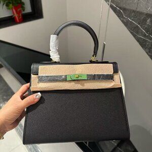 Classic Hermes Bag: A Stylish and Versatile Choice for Elegance